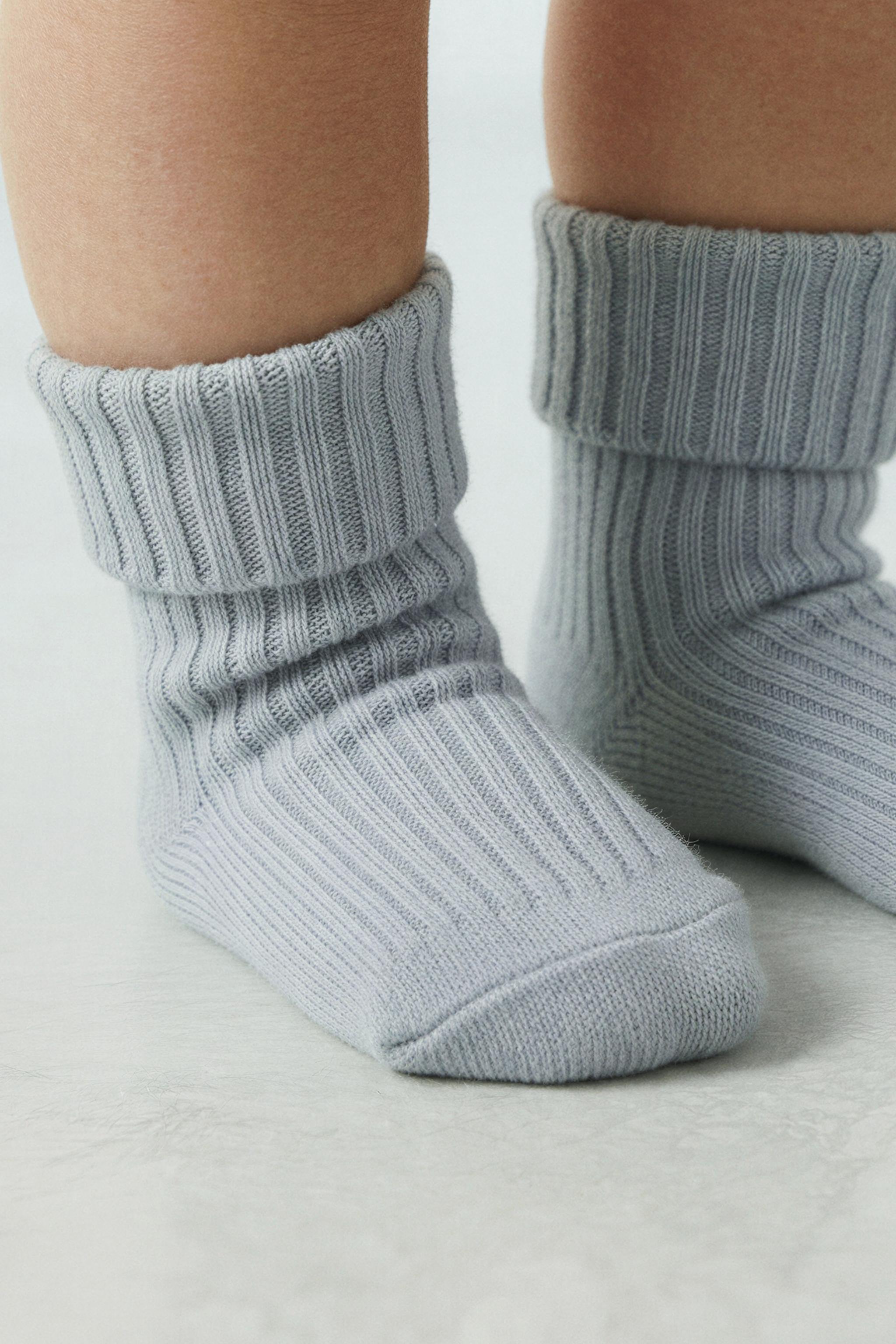 FOUR-PACK OF SOCKS VARIOUS COLORS